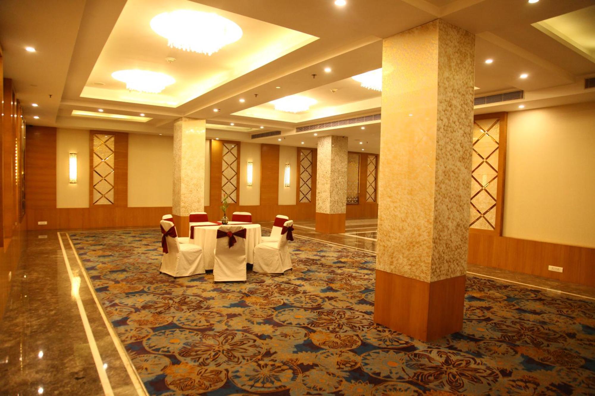 The Place Gurugram, A Member Of Radisson Individuals Gurgaon Extérieur photo