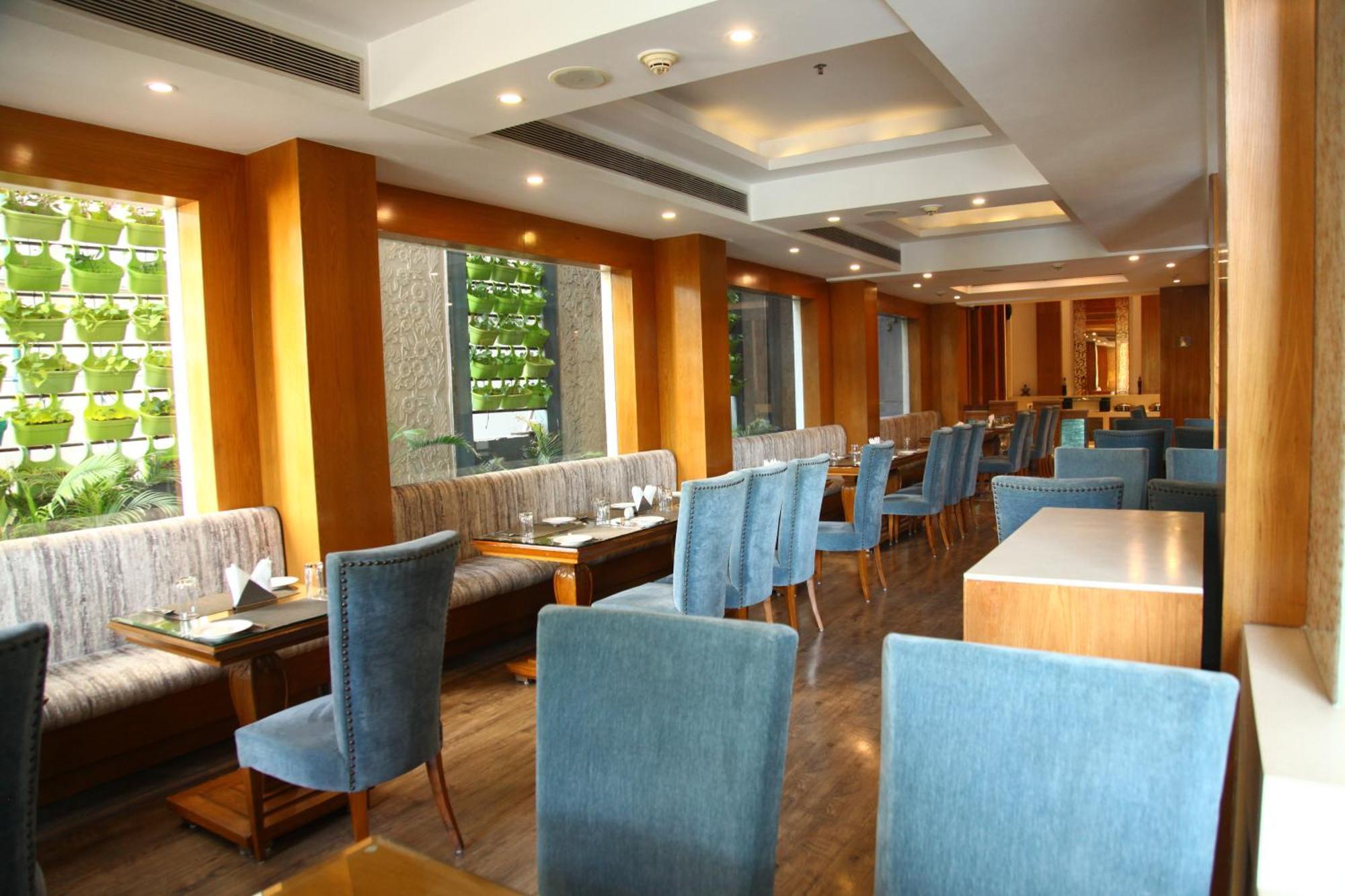 The Place Gurugram, A Member Of Radisson Individuals Gurgaon Extérieur photo
