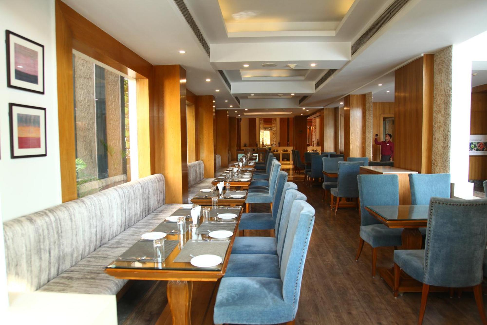 The Place Gurugram, A Member Of Radisson Individuals Gurgaon Extérieur photo